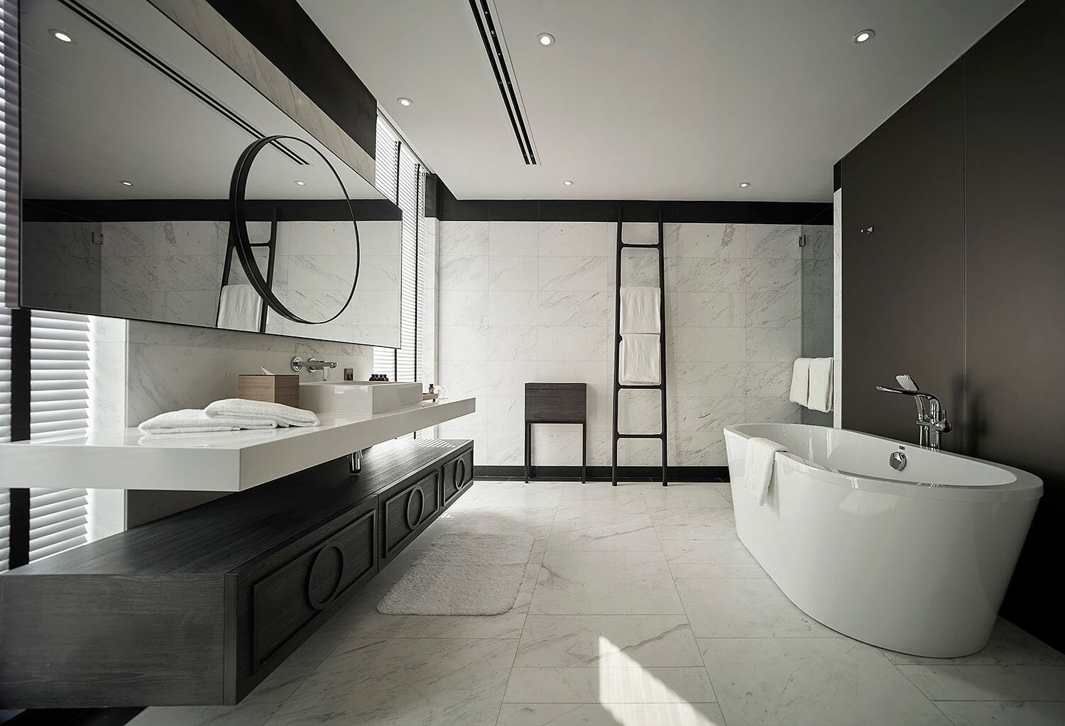 premier-suite-gallery-img-02