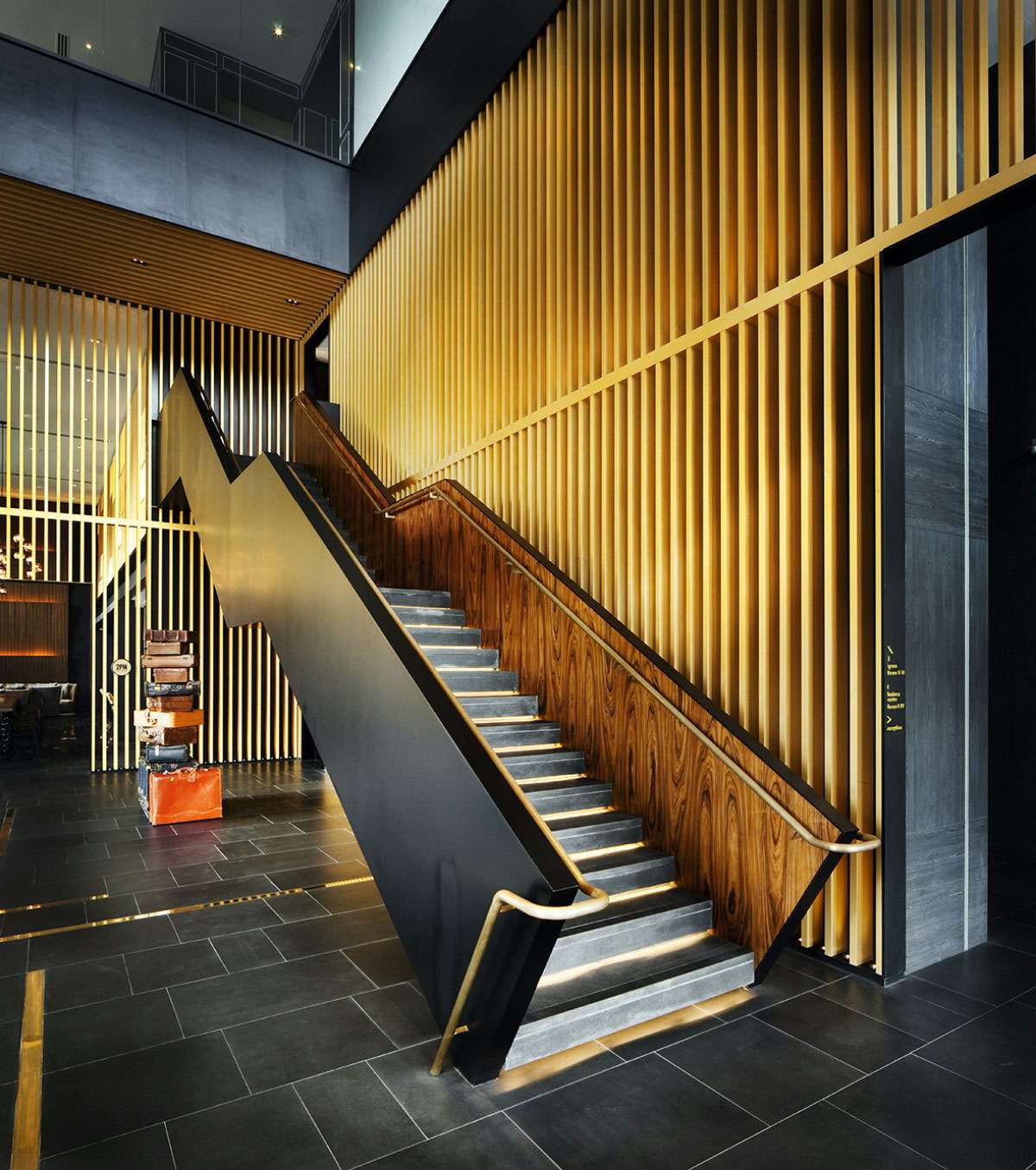 Gallery 32